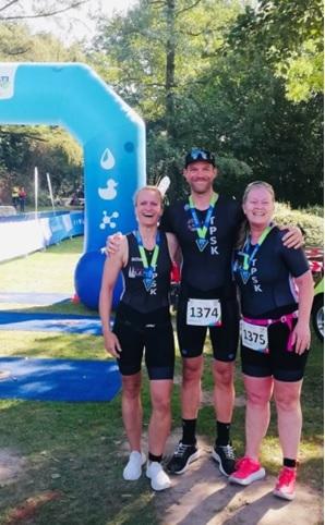 Sabine, Ina und Johannes im Ziel des Ratinger Triathlons, Landesliga Süd 2024 Sabine, Ina und Johannes im Ziel des Ratinger Triathlons, Landesliga Süd 2024